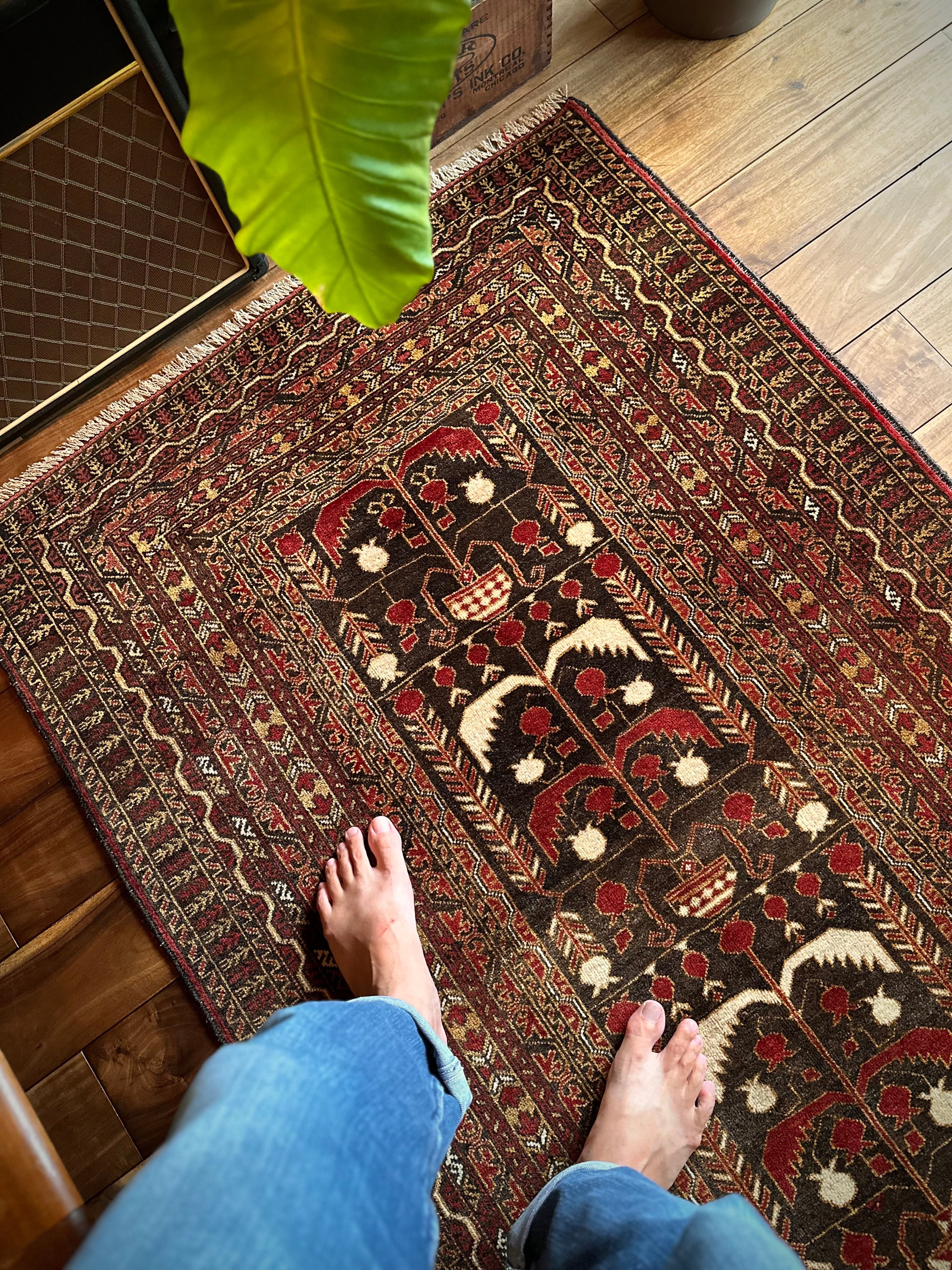 トライバルラグ　ヴィンテージラグ　アフガン　トルクメン　エルサリ　プリミティブ トライバルラグ ヴィンテージラグ アフガン トルクメン エルサリ