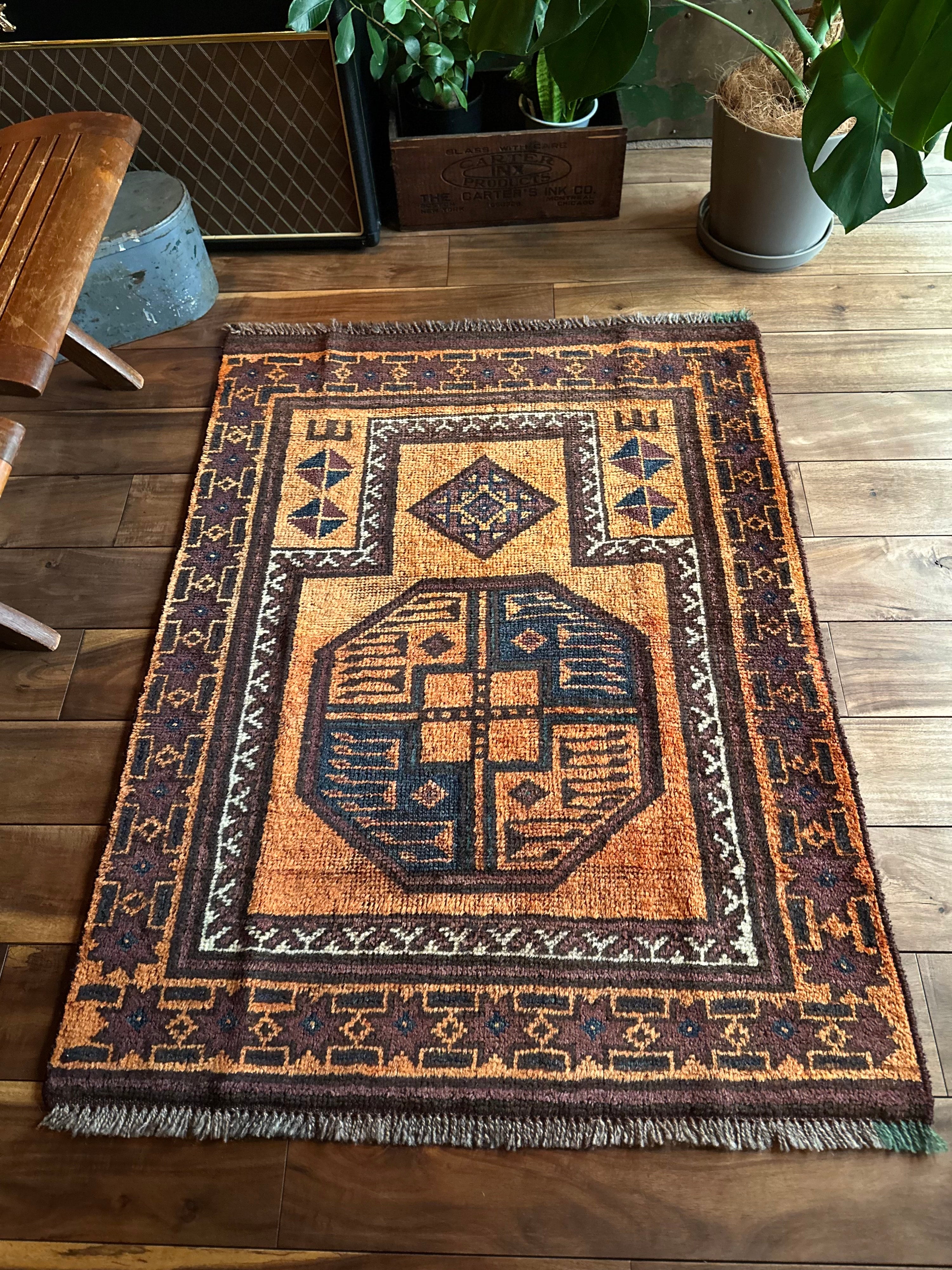 トライバルラグ　ヴィンテージラグ　アフガンラグ　タイマニ　バルーチ　プリミティブ トライバルラグヴィンテージラグアフガンラグタイマニバルーチプリミティブ