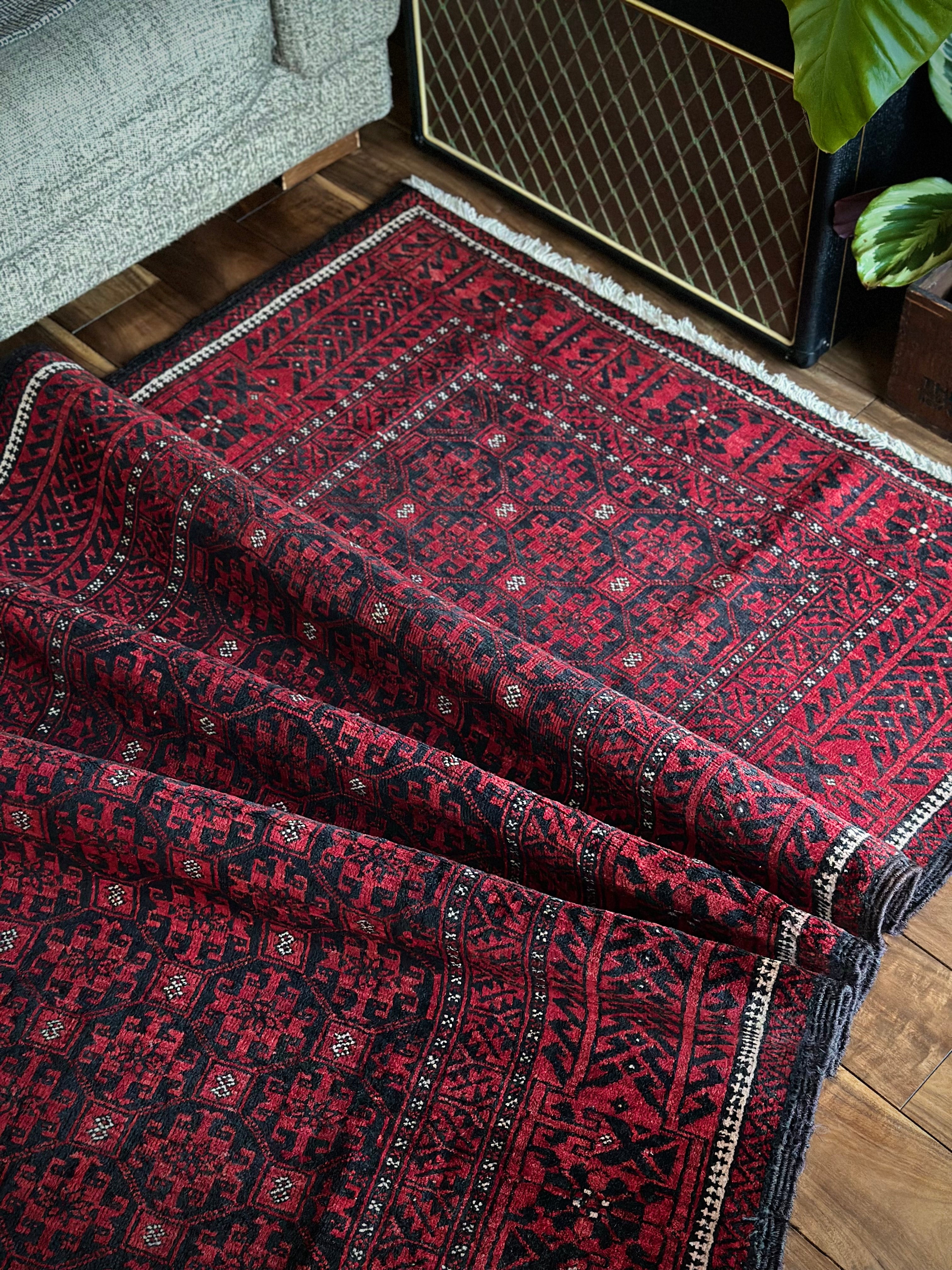 トライバルラグ ヴィンテージラグ ペルシャ絨毯 バルーチ | Nomads