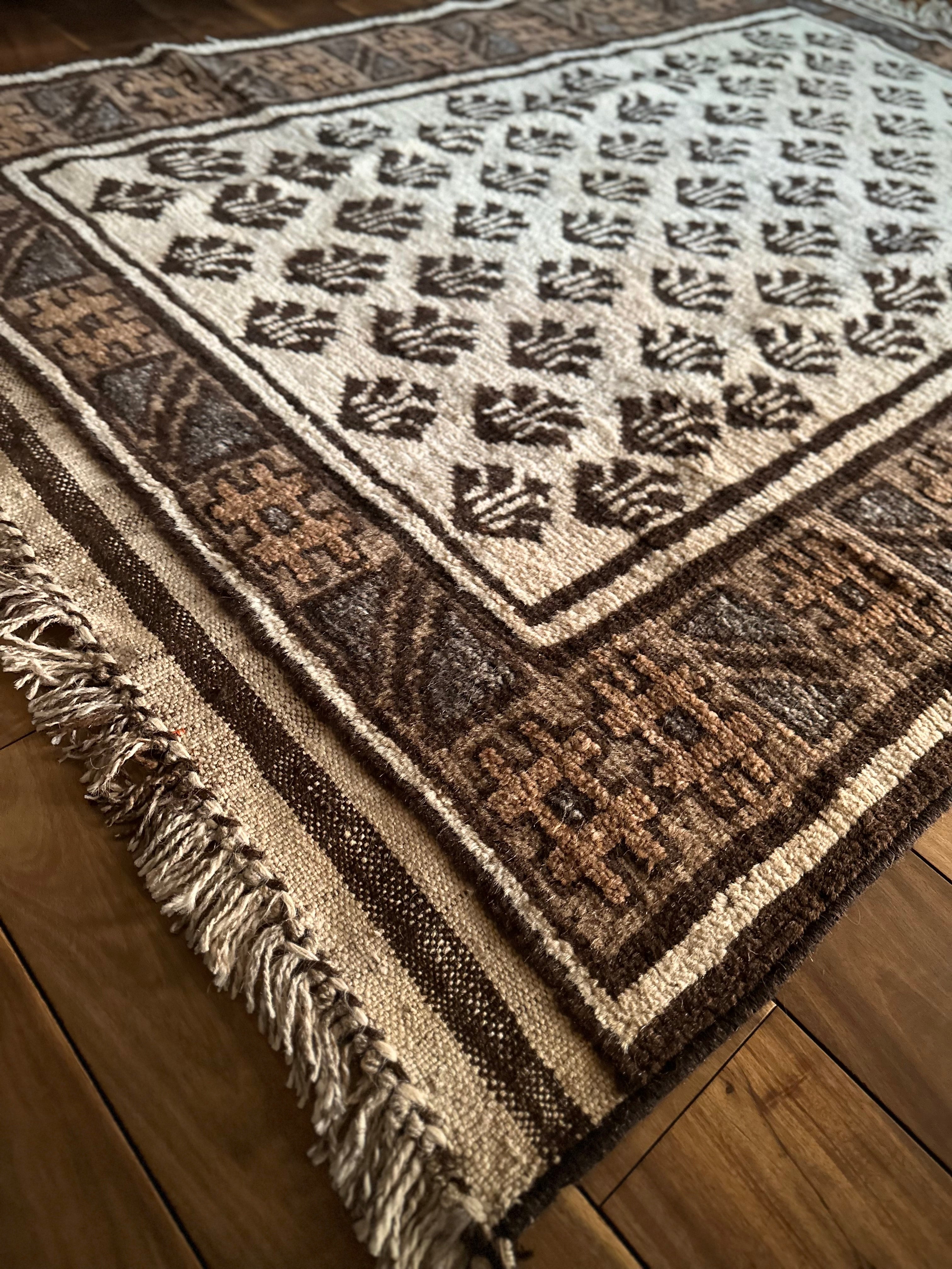 トライバルラグ タイマニ バルーチ ヴィンテージラグ プリミティブ