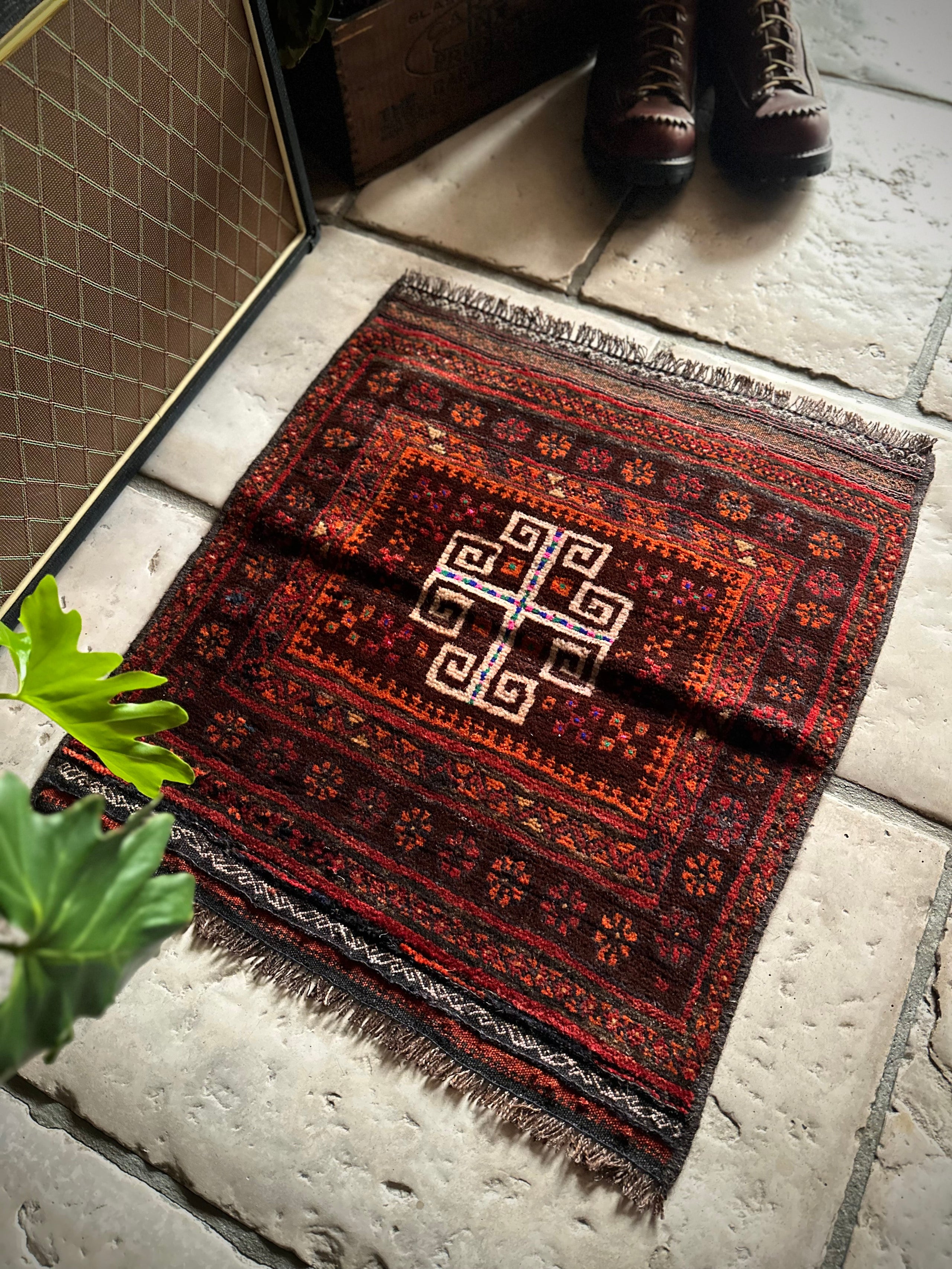 ヴィンテージラグ トライバルラグ バルーチ族(148×98cm)緑・青・茶・赤